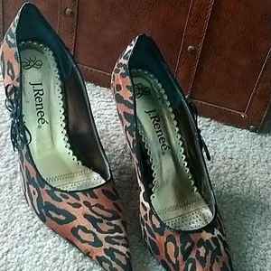 J Renee'  Leopard print heels size 8.5